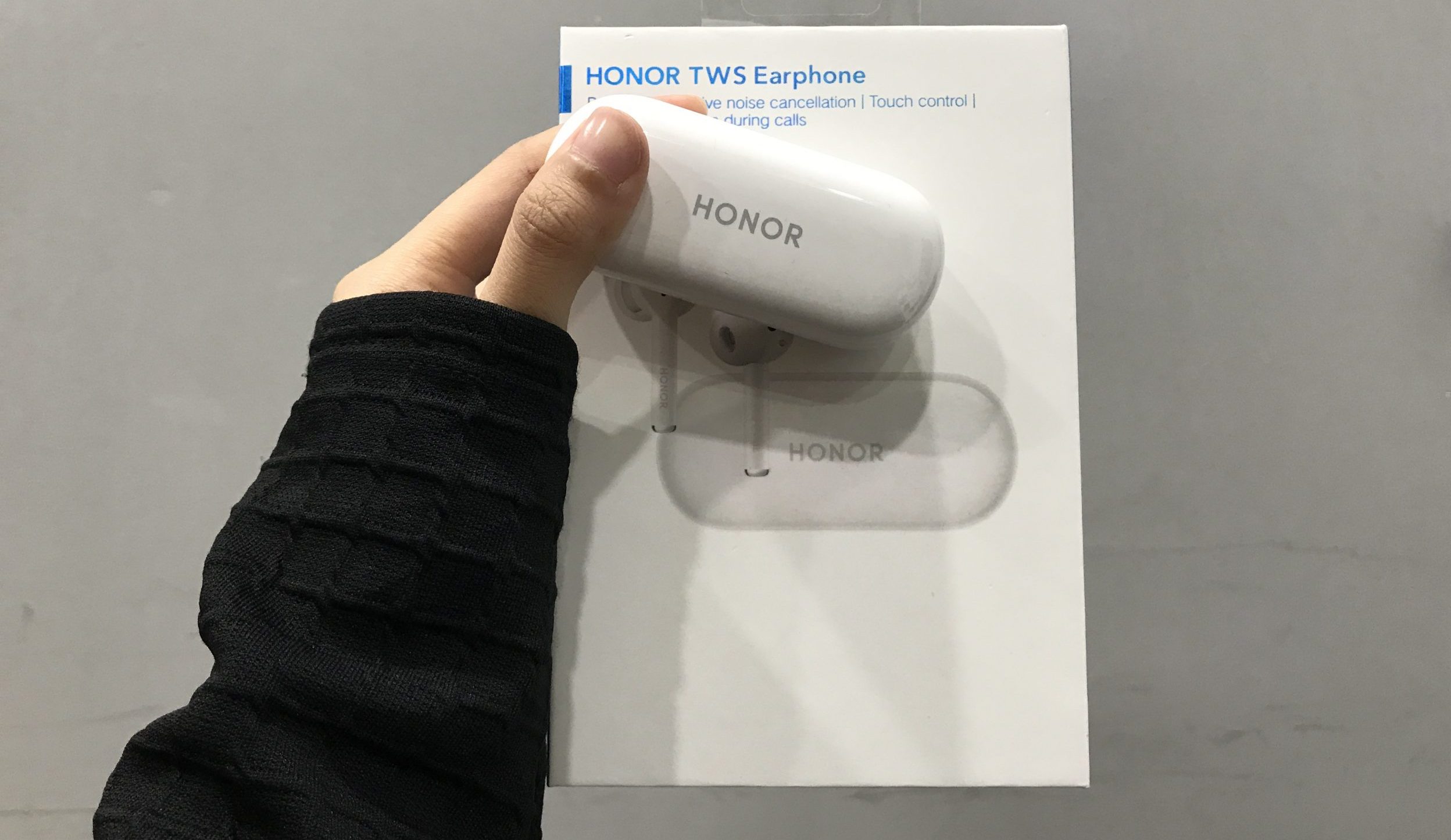 Honor Magic Earbuds, Sedap Dipegang Namun Tidak Berbaloi Dengan Harga
