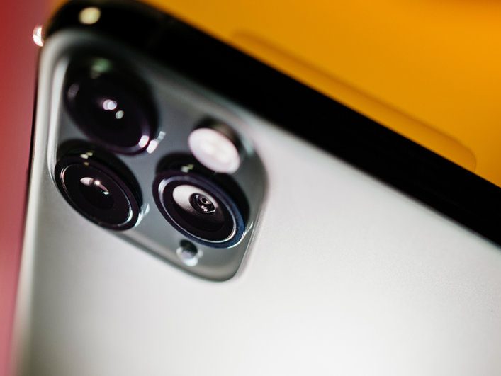 Tahukah Anda Telefon Pertama Yang Dimuatkan Dengan Kamera?