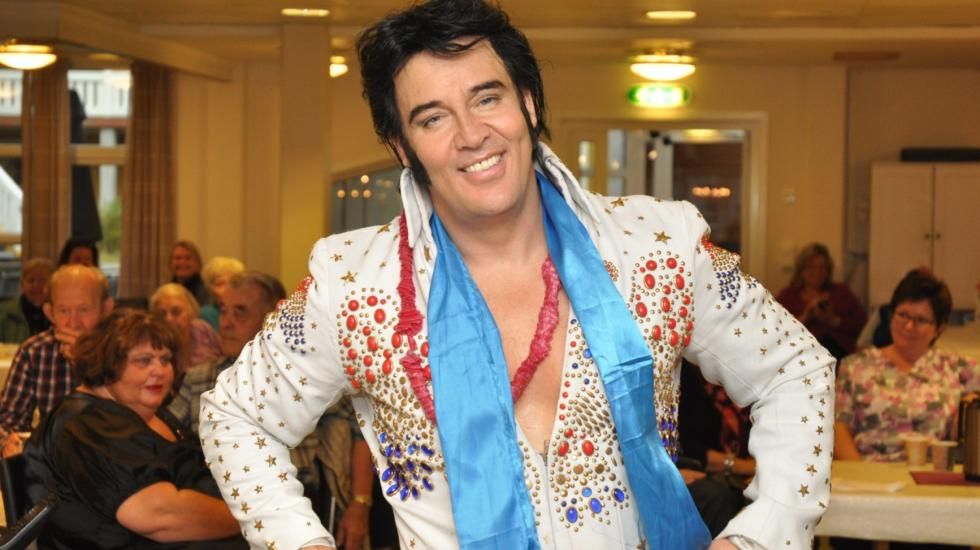 “Kjell Elvis” Cipta Rekod Dunia, Menyanyi Selama 50 Jam, 50 Minit dan 50 Saat