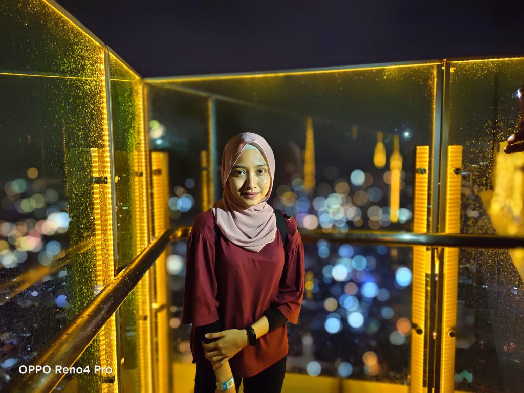 OPPO Reno4 Pro, Peranti Kelas Pertengahan Dengan Pengecasan Pantas 65W