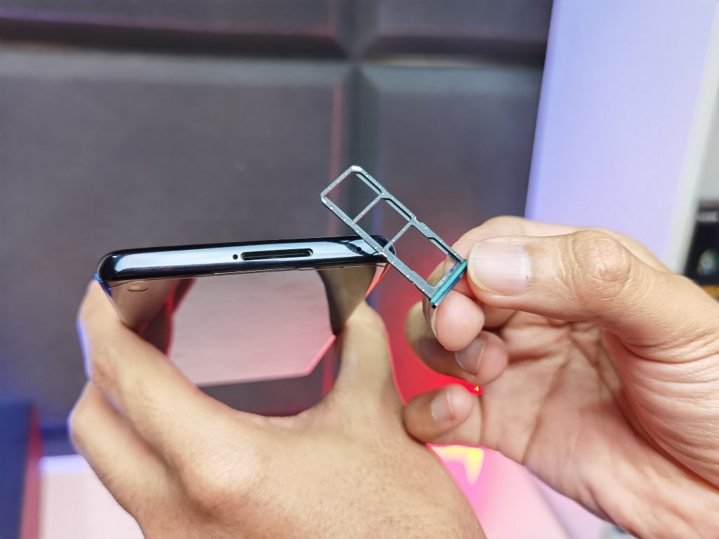 OPPO Reno4 Pro, Peranti Kelas Pertengahan Dengan Pengecasan Pantas 65W