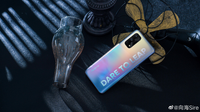 realme X7 Bakal Hadir Dengan Rekaan Meriah Seumpama Papan Tanda Bergerak