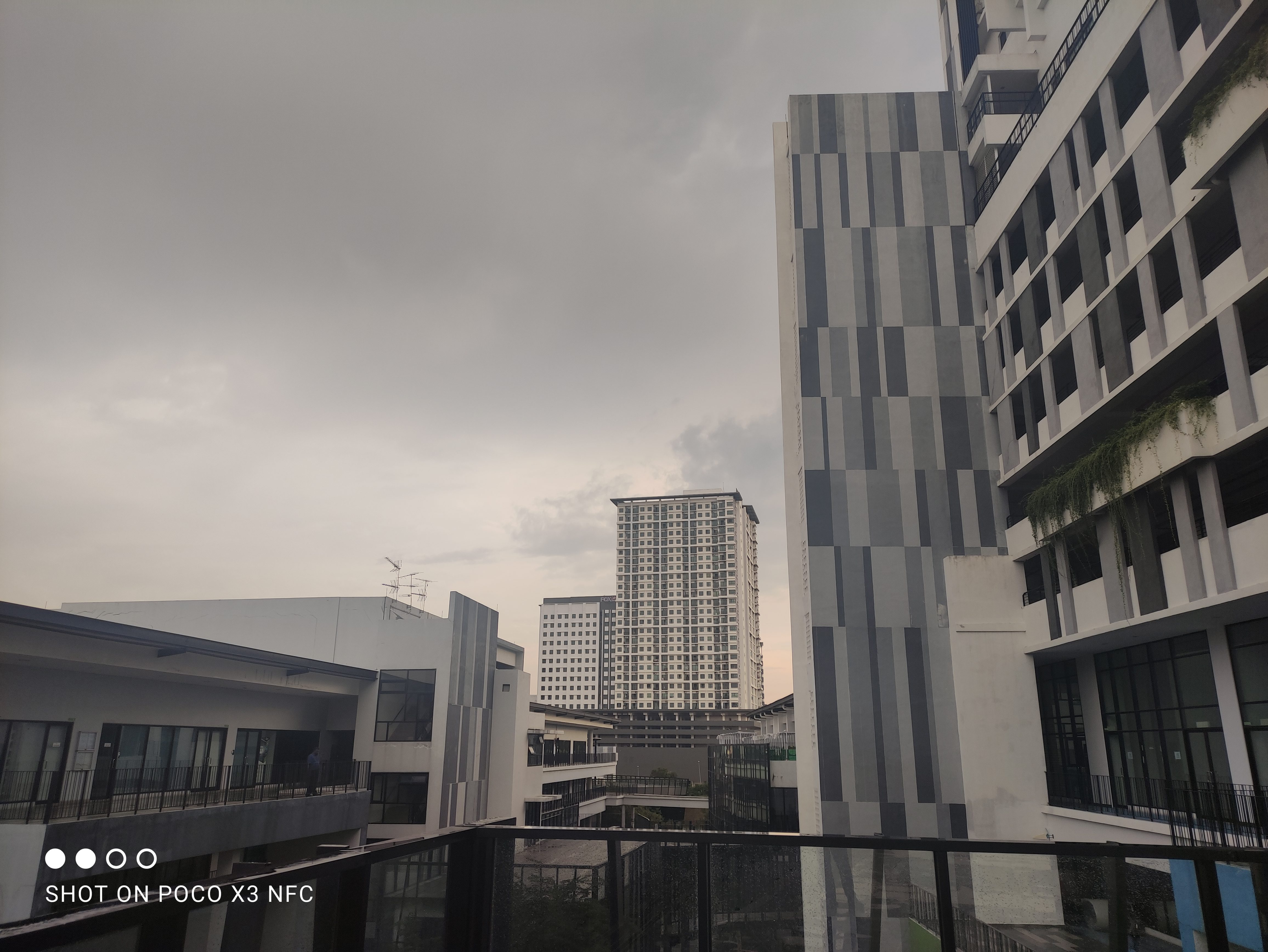 Hasil Gambar Poco X3 vs Realme 7, Yang Mana Sedap Dipandang?