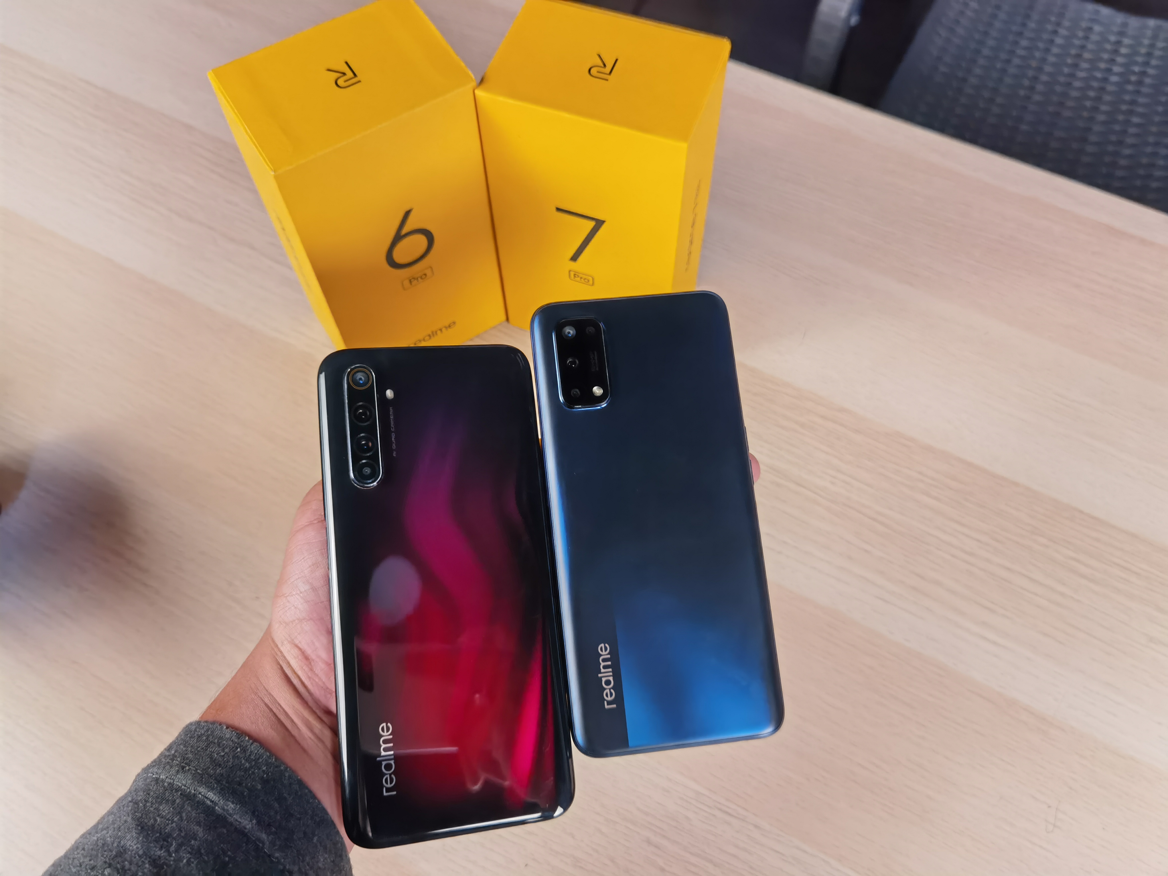 perbandingan realme 7 pro