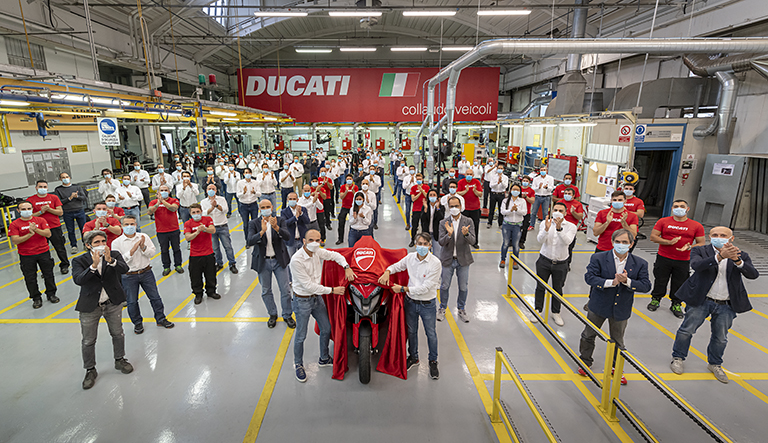 Ducati Multistrada V4, Motosikal Pertama Di Dunia Dengan Teknologi Radar Depan Dan Belakang