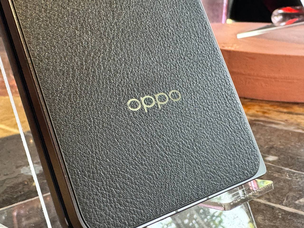 Imej Dedah Telefon Lipat Terbaru Oppo Lebih Nipis Daripada iPad Pro M4