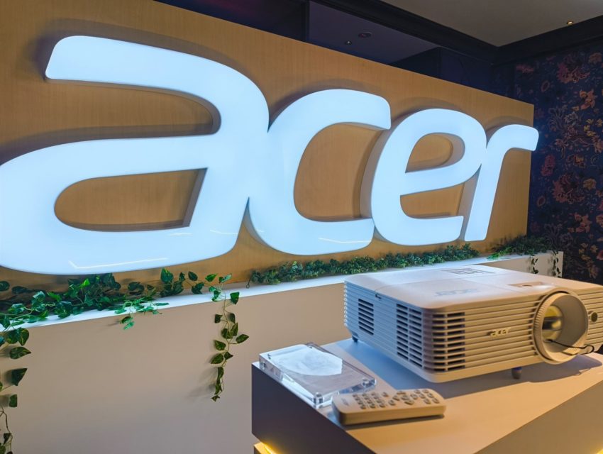 Acer Malaysia Lancar Monitor Dwi-Paparan Mudah Alih Boleh Lipat Dan Projektor Terbaru