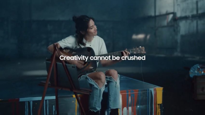 Seolah-Olah Sindir Iklan Kontroversi Apple, Samsung Muat Naik Video ‘UnCrush’