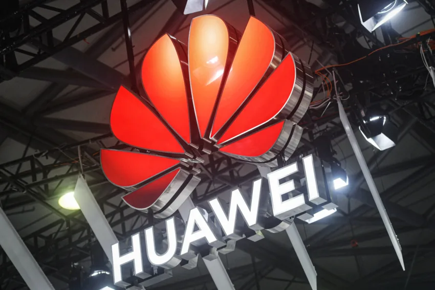 Huawei Bakal Perkenal Teknologi Komputer Baharu Pacu AI Di China