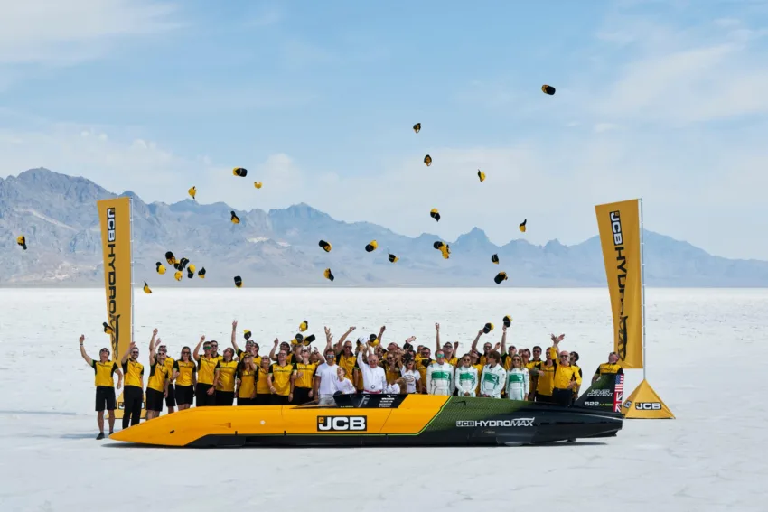 (Video) Jentera Hidrogen JCB Hydromax Catat Kelajuan 653.9 Km/j, Pecah Rekod Dunia Terdahulu