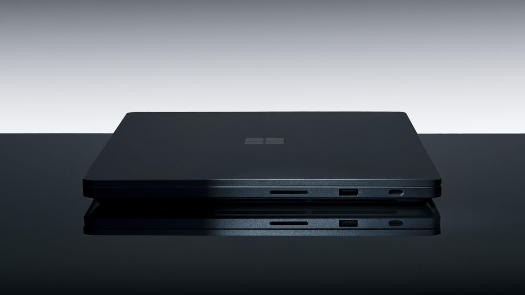 Microsoft Cipta Pengecas Magnetik USB-C Pertama Di Dunia