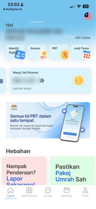 Selepas log masuk, tekan tab "Perkhidmatan" di bahagian bawah skrin.