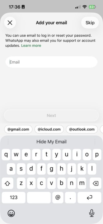 Masukkan e-mel anda, kemudian tekan Next. E-mel ini boleh digunakan untuk log masuk atau menetapkan semula kata laluan. Tidak mahu? Tekan Skip.