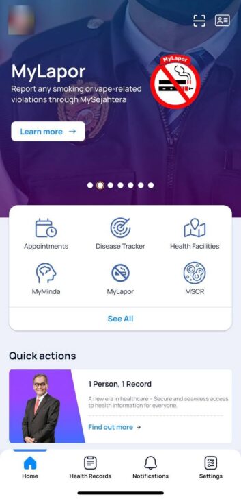 Buka aplikasi MySejahtera dan log masuk ke akaun anda. Klik MyLapor. Pastikan aplikasi MySejahtera telah dikemas kini kepada versi yang terbaharu.