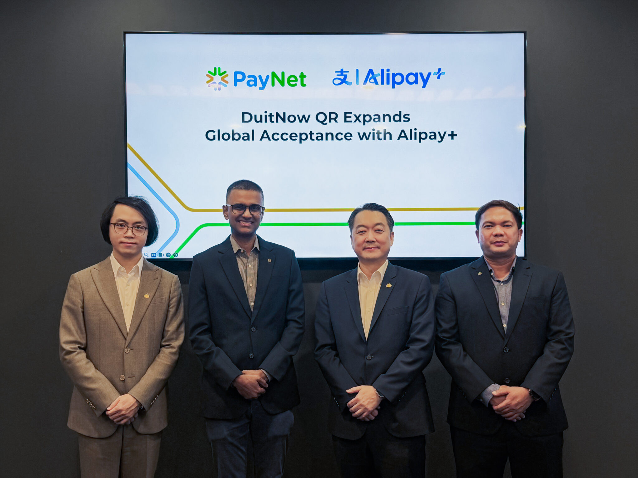 From left to right_ Michael Guo, General Manager of Alipay+ SEA, ANZ and South Asia, Ant International; Praveen Rajan, Chief Executive Officer of PayNet; Danny Chung, General Manager of Alipay+ Global Growth Center