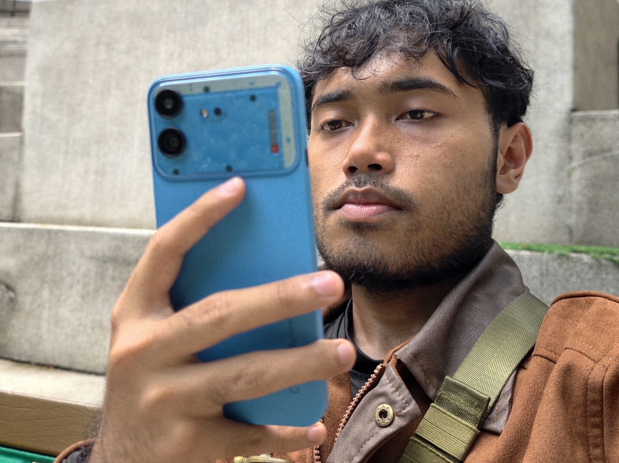 (Ulasan) Nothing Phone (4b): Bukan Telefon Yang Teruk, Cuma Pesaing Lebih Menarik